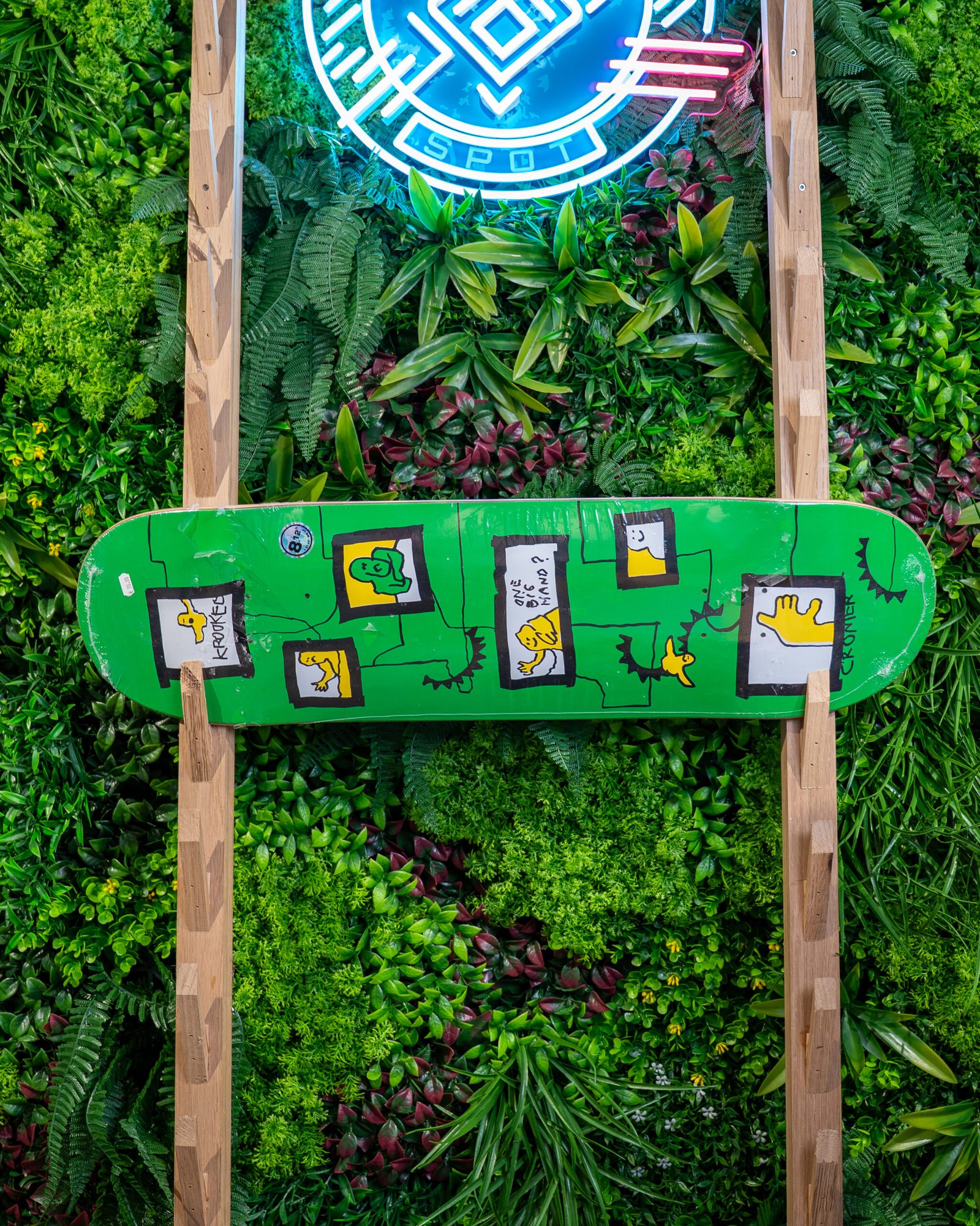 DECK Krooked Cromer Frames 8.12