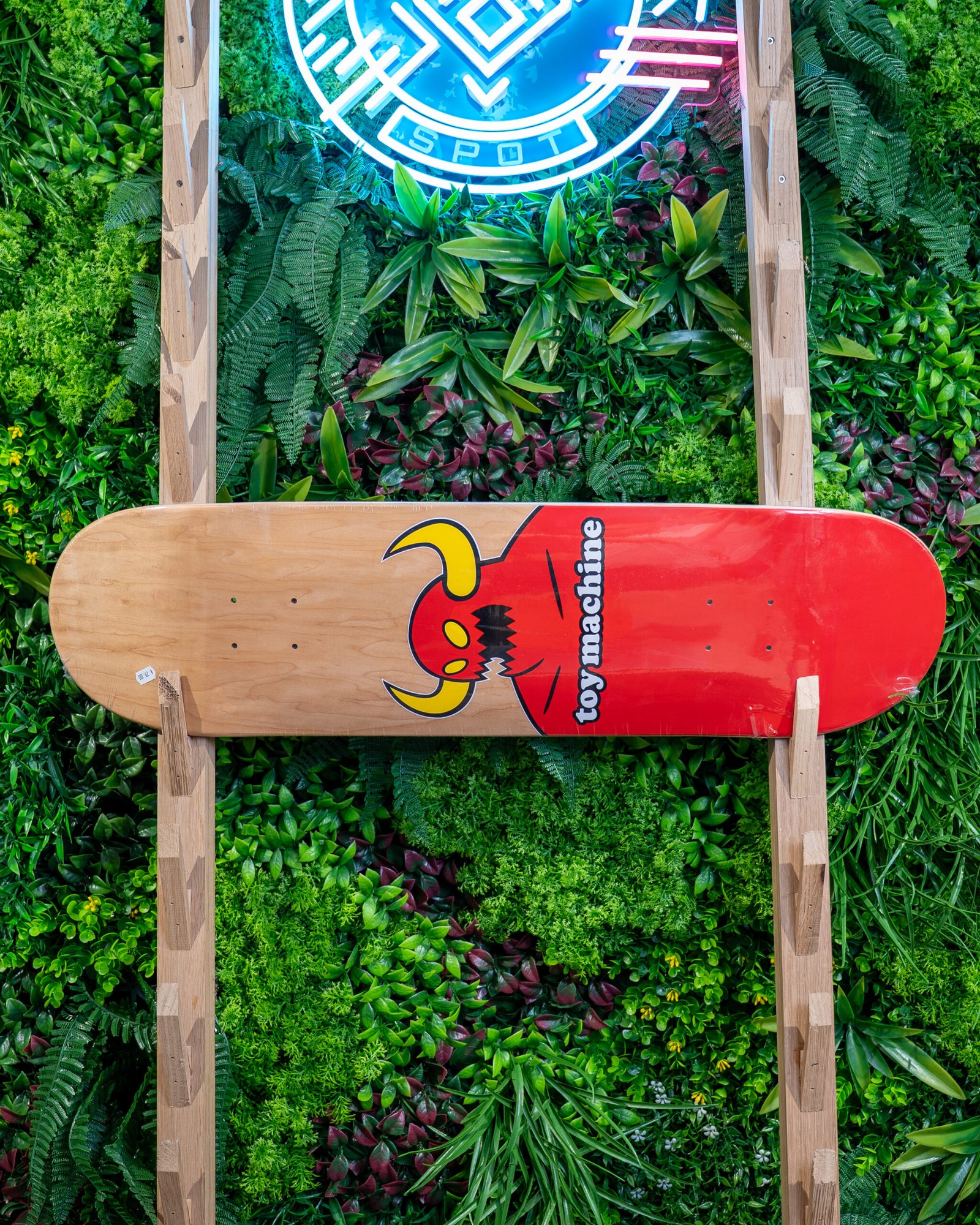 DECK MONSTER 8.25 X 31.88 NATURAL