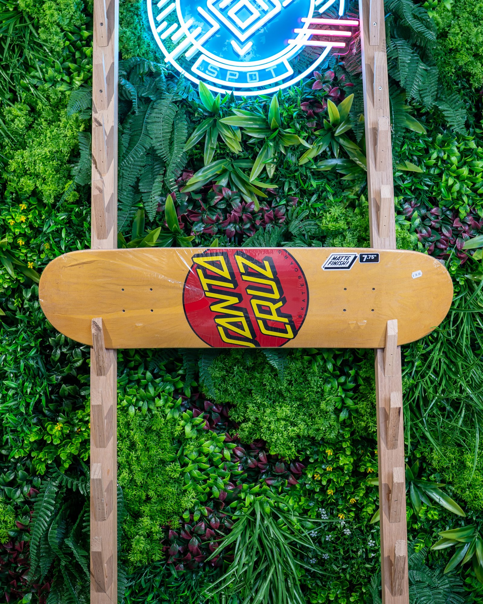 SANTA CRUZ DECK CLASSIC DOT 7.75 X 31.61