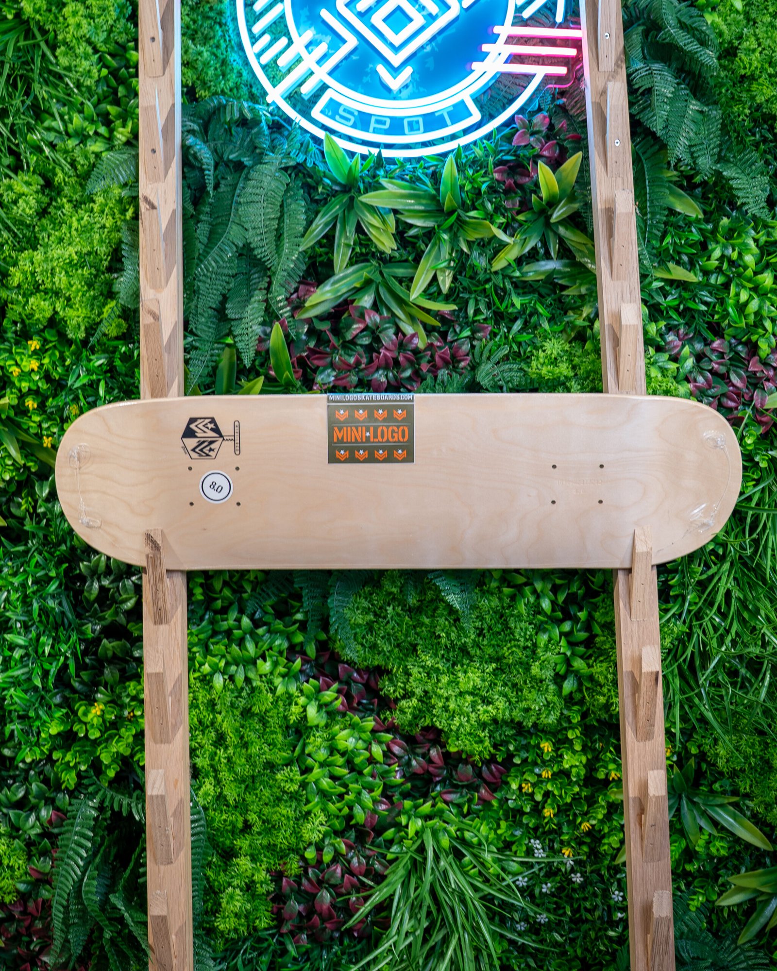 Mini Logo Deck Chevron Detonator 15 natural 8.0