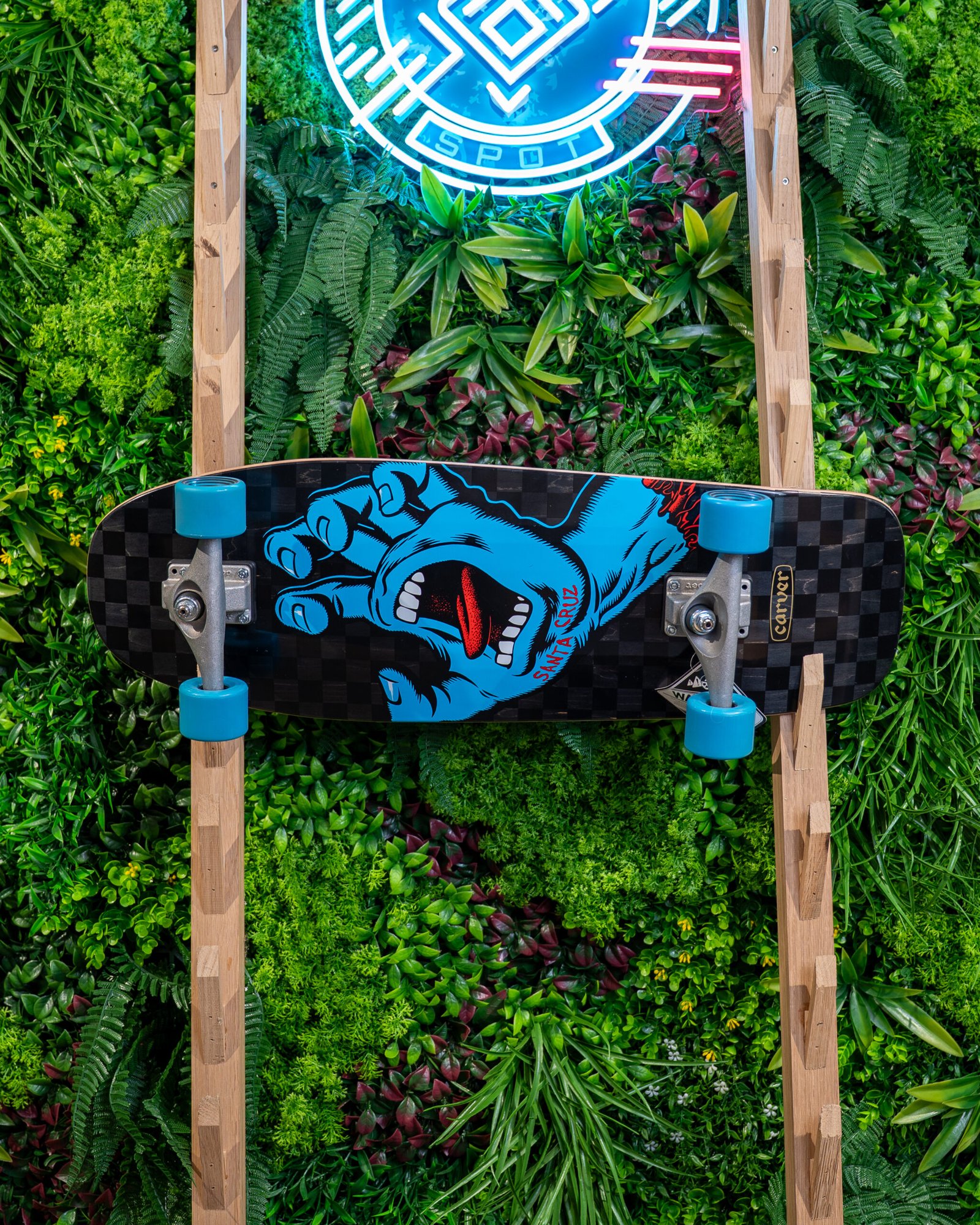 Surfskate Carver Santa Cruz Screaming Hand