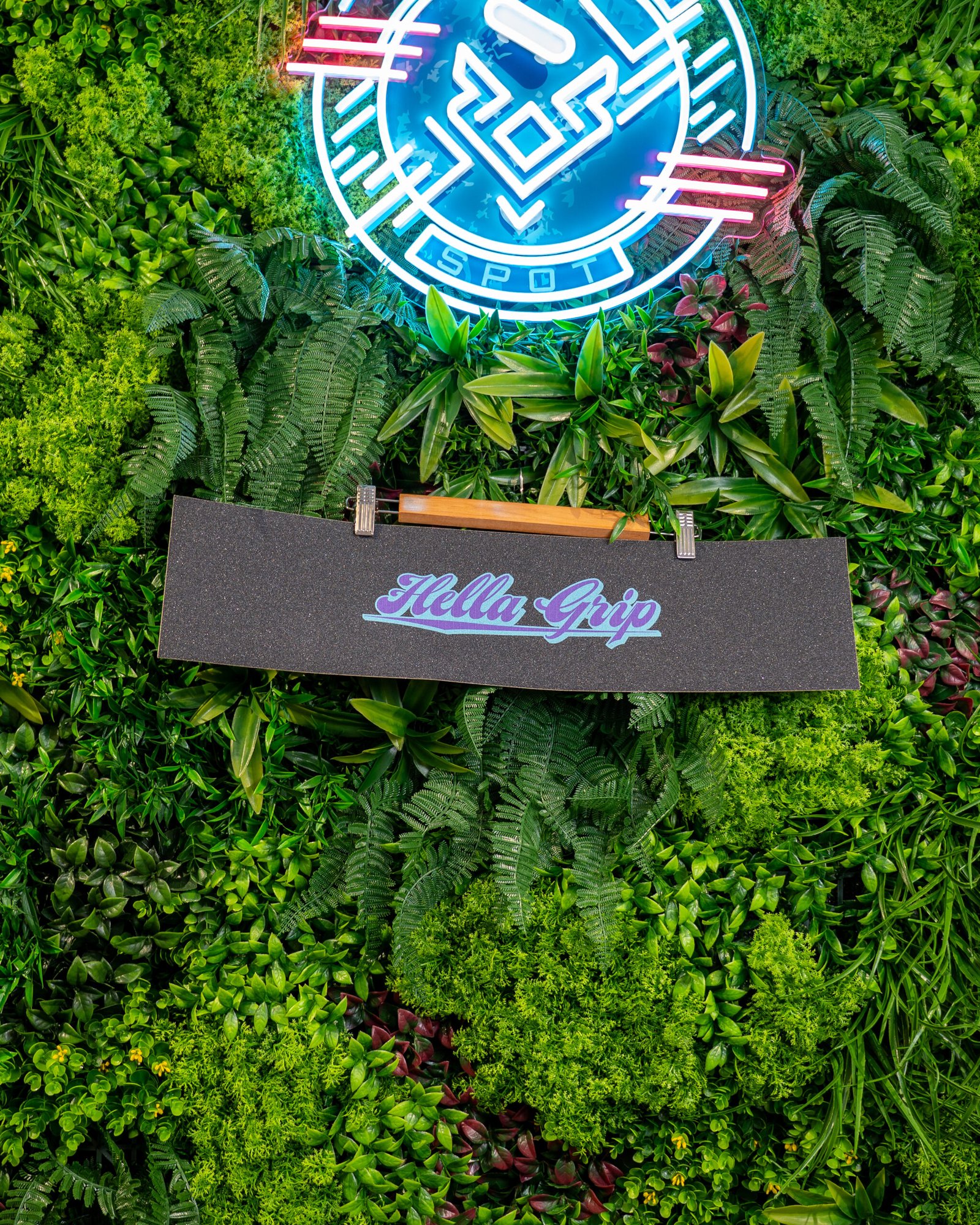 HELLA GRIP - HELLA CLASSIC: YIKES [6X24] - HGGTFC64HCYK