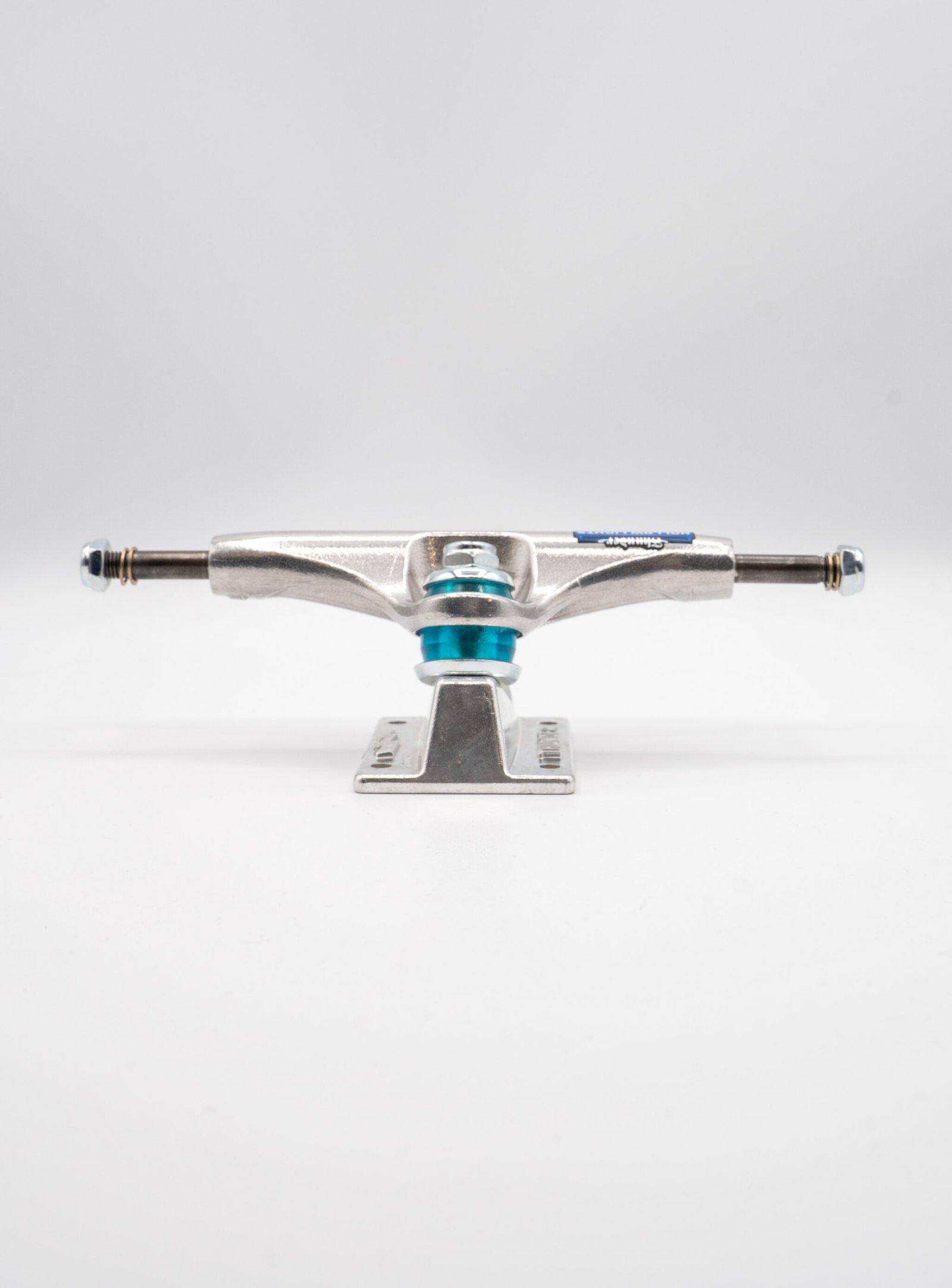 THUNDER TRUCK POLISHED HOLLOW LIGHT 147 II